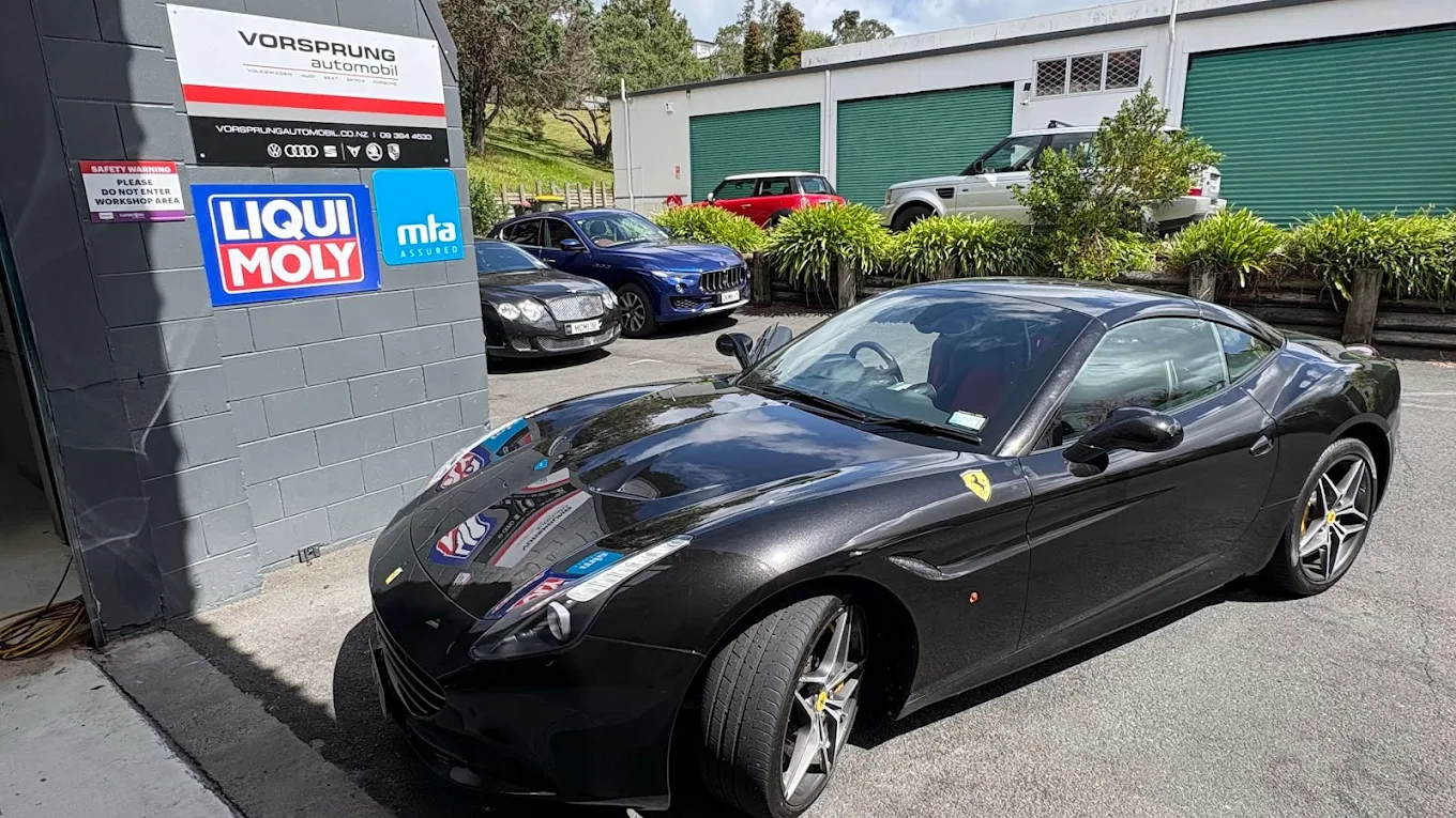 Black ferrari at Vorsprung automobil in Glenfield
